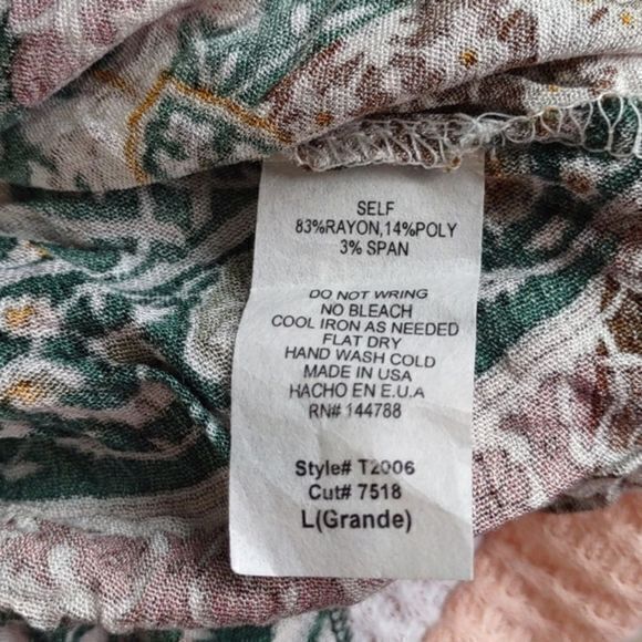 Off Shoulder Neutral Wide Striped Top with Pattern Bottom and Bell Sleeves Sz L - Picture 10 of 11